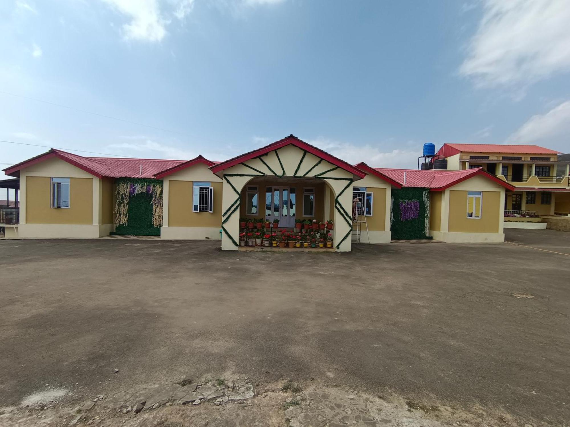 Serene Resort チェラプンジ エクステリア 写真