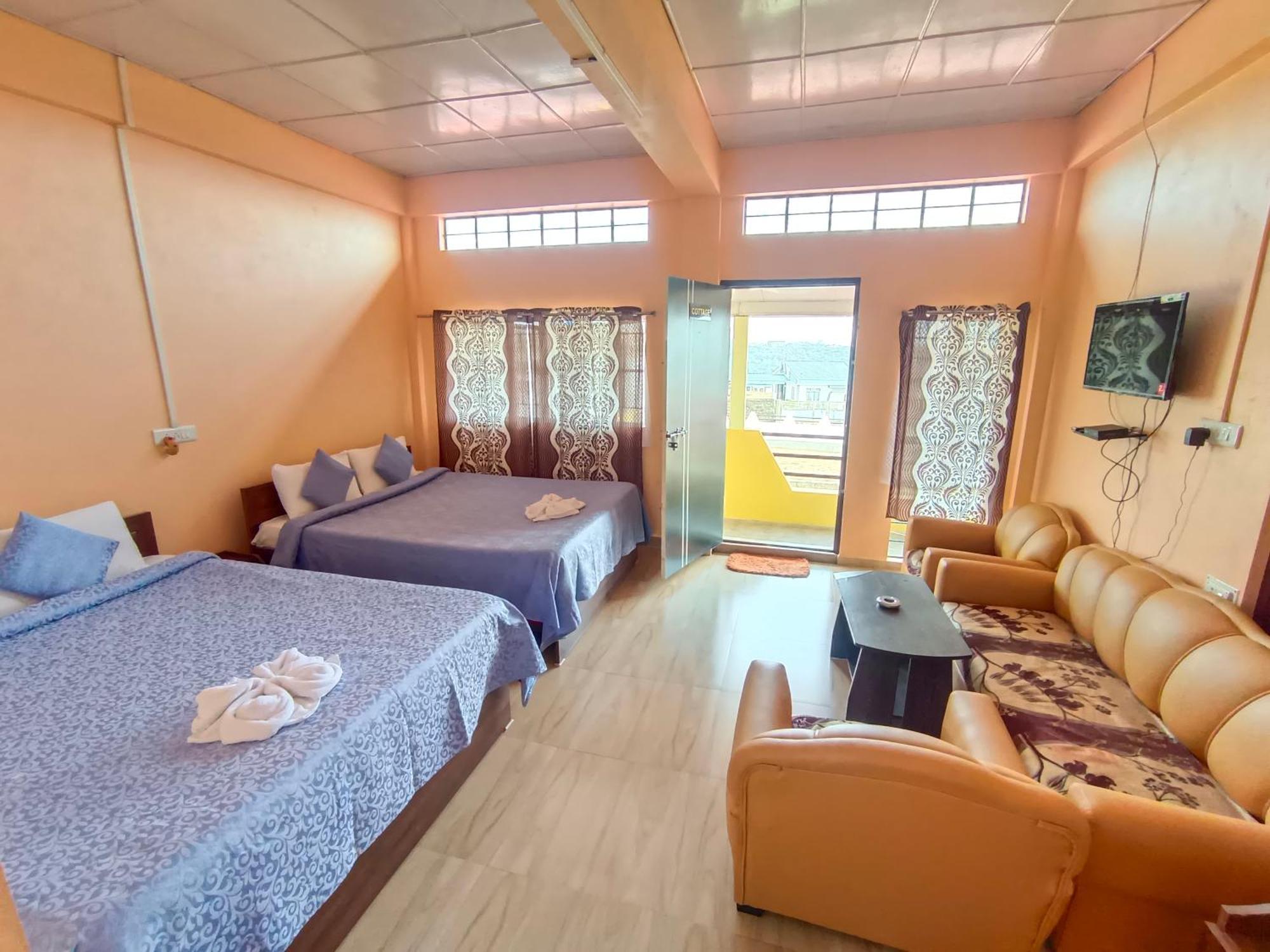 Serene Resort チェラプンジ エクステリア 写真