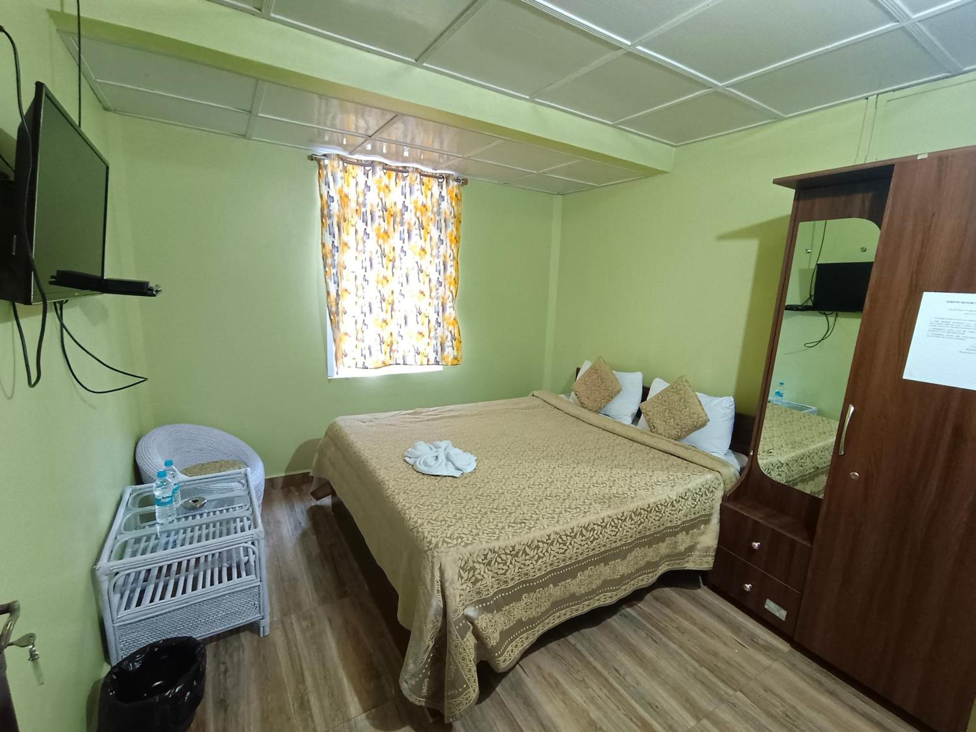 Serene Resort チェラプンジ エクステリア 写真