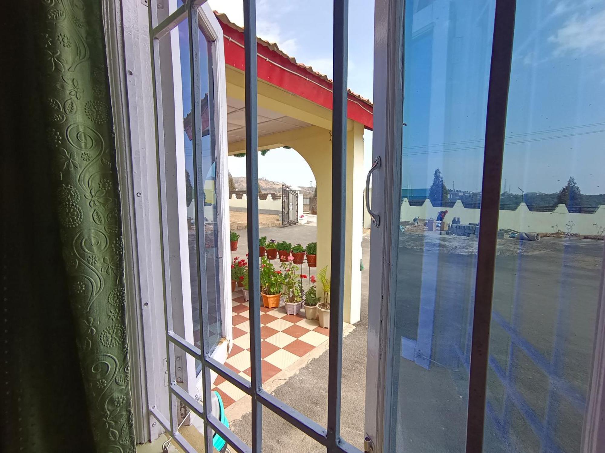 Serene Resort チェラプンジ エクステリア 写真